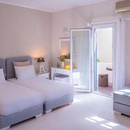 Milos Bay Suites Adamantas  ภายนอก รูปภาพ