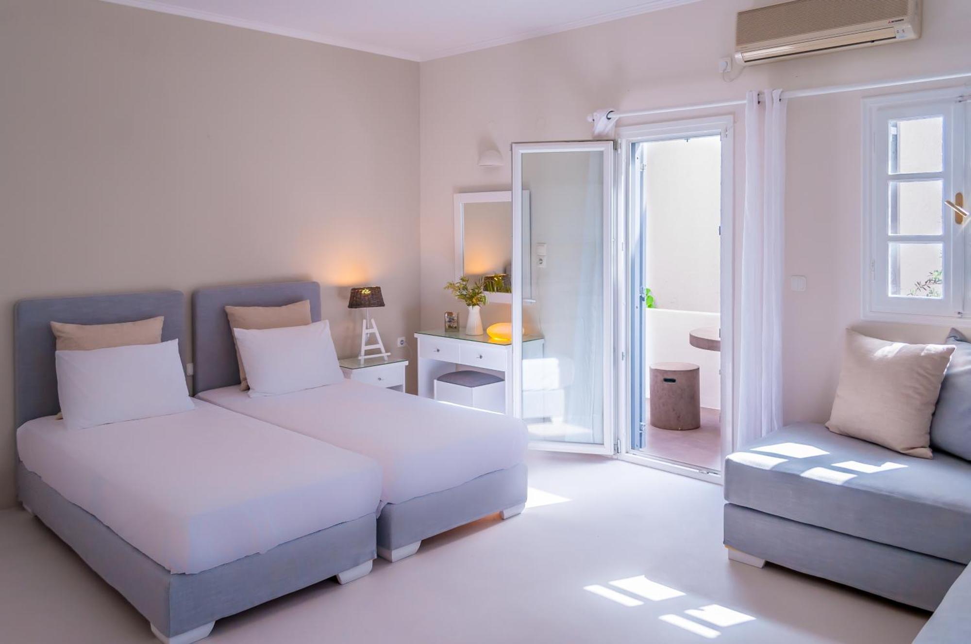 Milos Bay Suites Adamantas  ภายนอก รูปภาพ