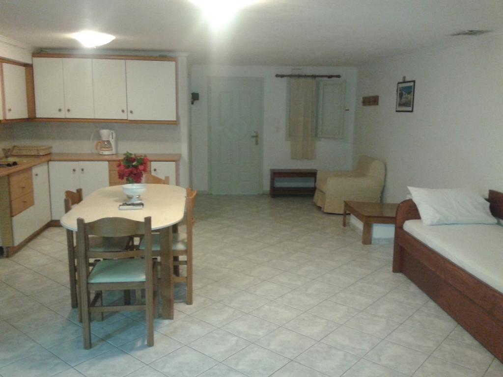Milos Bay Suites Adamantas  ภายนอก รูปภาพ